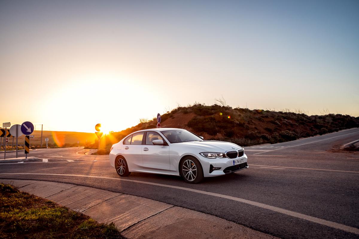 2018 - [BMW] Série 3 [G20/G21] - Page 28 Hd-bmw-m330e-|-les-photos-officielles-de-la-berline